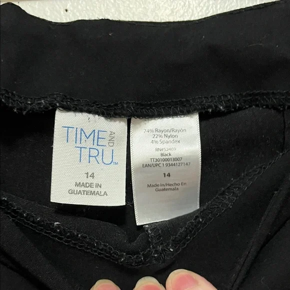 Time and Tru Black Ankle Pants - Picture 2 of 3